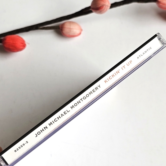 John Michael Montgomery Kickin' It Up (1994 Atlantic Records) Audio CD - Picture 2 of 5